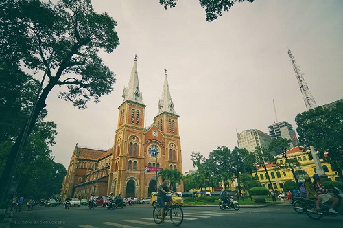 gia-ve-tham-quan-cac-diem-du-lich-o-tp-hcm-nam-2017